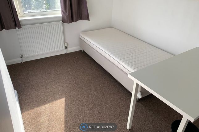 Charter Avenue, Coventry photo 4