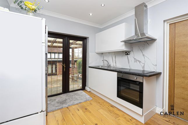 Room 6, 17 Palmerston Road, Buckhurst Hill photo 5