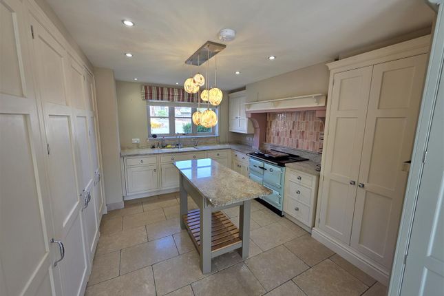 23, Dobb Brow Road, Bolton photo 5
