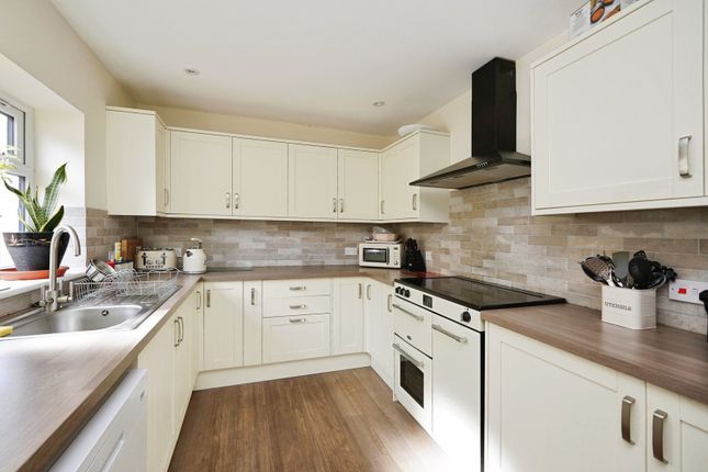 10, Hardy Road, New Romney photo 4