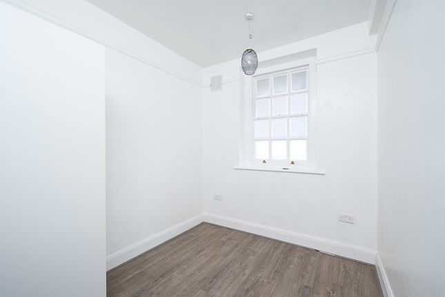 Flat 6 Parkhurst Court,, Warlters Road, Islington photo 4