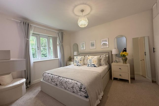15, Garden Close, Rotherham photo 5