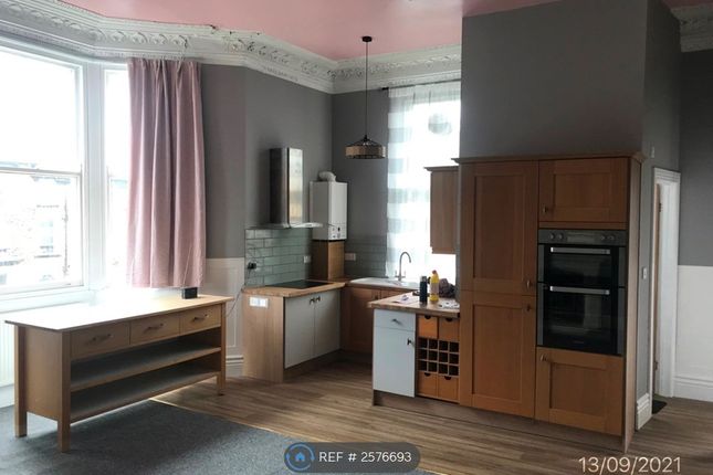 Lounge/Kitchen Area