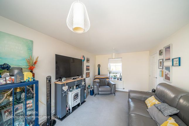 6, Walters Close, Cannock photo 4