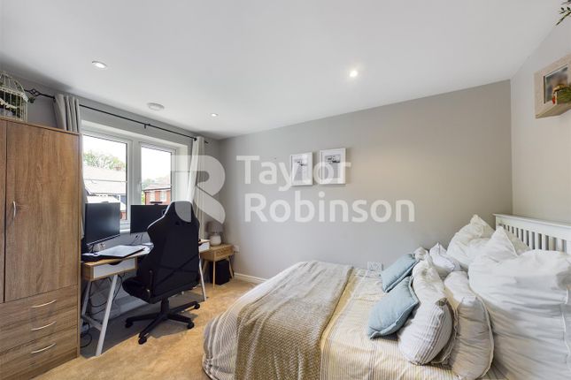 13, Ullswater  Road, Crawley photo 4