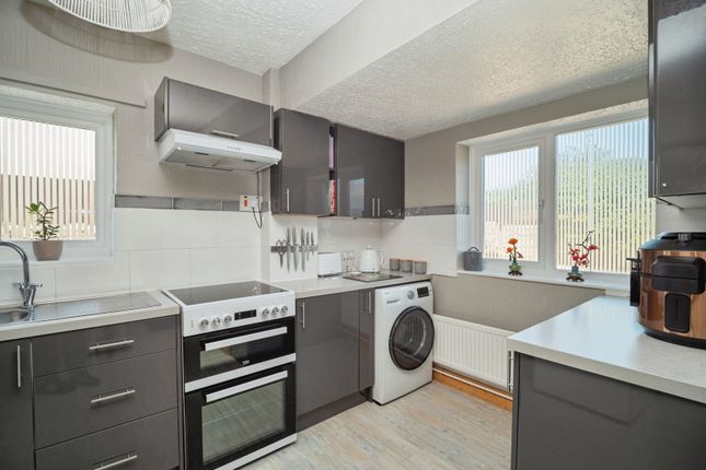 35, Victoria Road, Dorset photo 2