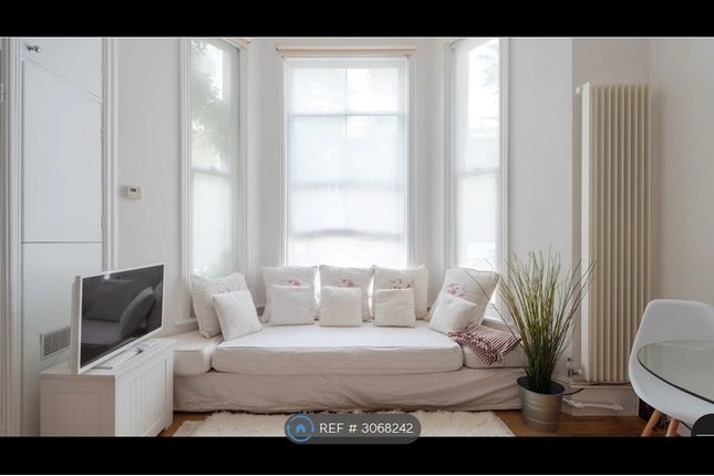 Flat, Aldridge Road Villas, London photo 2