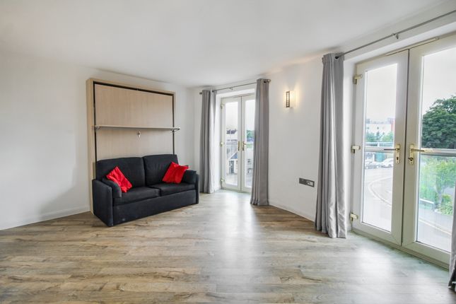 Flat 8, Ashley Gate, Walton-on-Thames photo 2