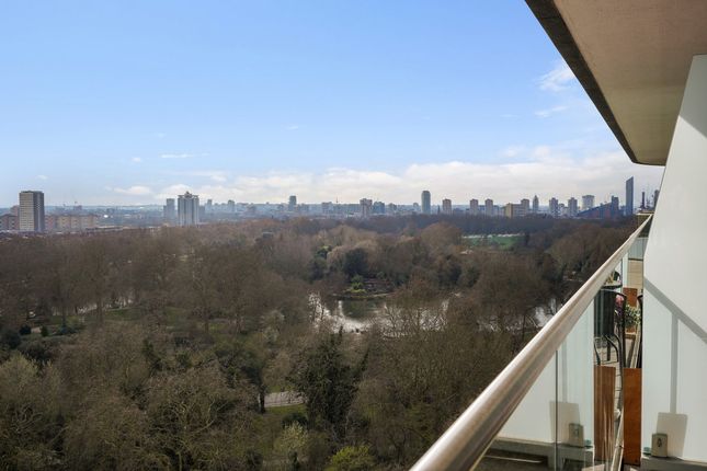 Flat for sale in Cascades Court, London