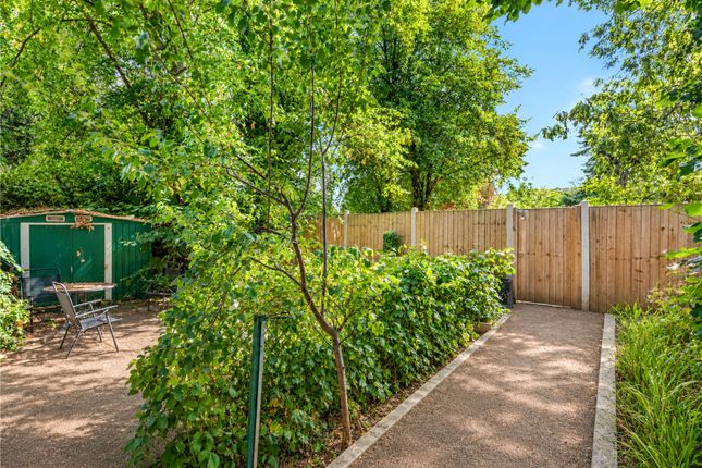Flat 4, 28, Grosvenor Road, London photo 3