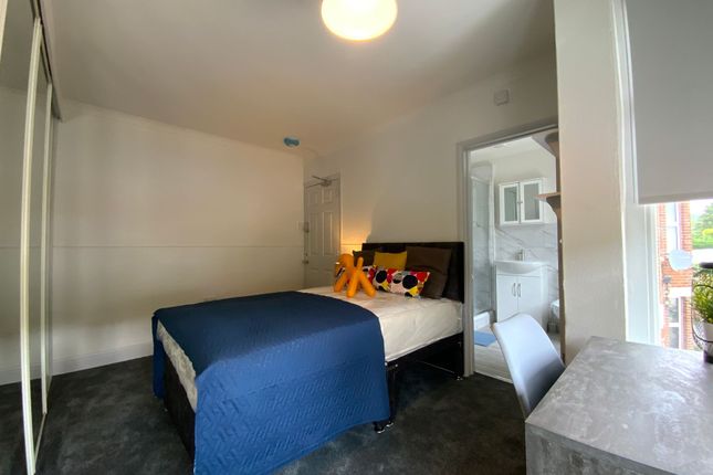 Room 3 43,, Micklefield Road, High Wycombe photo 2