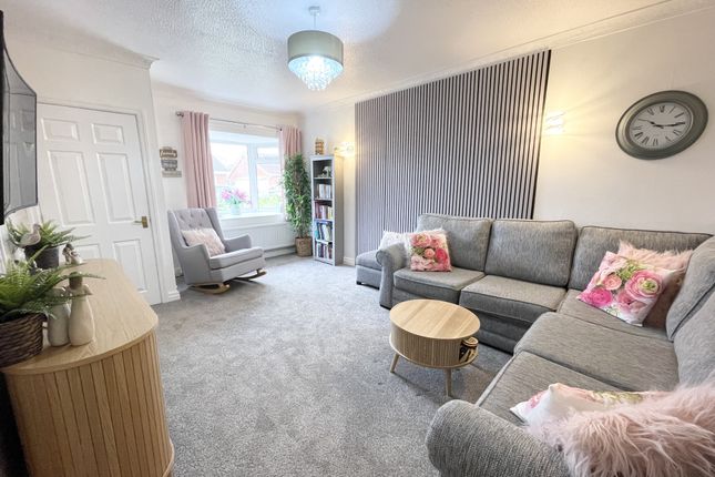 31, Denbigh Avenue, Cleveleys photo 2