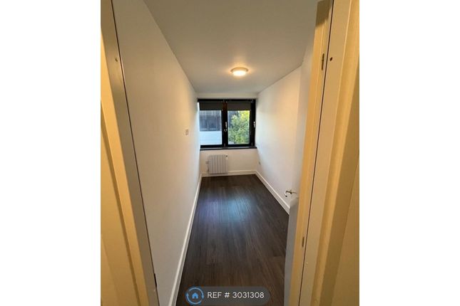 Flat, Templefields House River Way, Harlow photo 2
