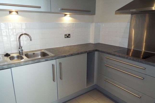 184, Cardiff photo 3
