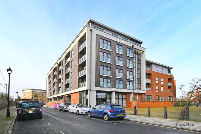 Thumbnail Flat for sale in Windsor Court, 18 Mostyn Grove, Bow, London