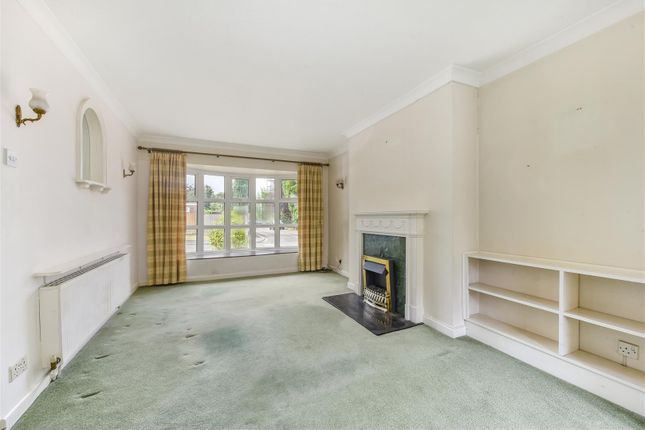 2, Court Close, Liphook photo 2
