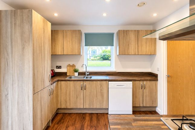Oxleigh Way Stoke Gifford, Bristol photo 4