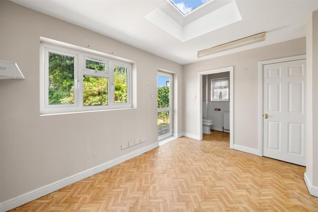 1, Filey Waye, Ruislip photo 4