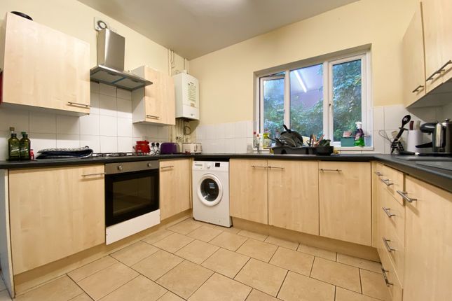 32, Colum Road, Cardiff photo 4