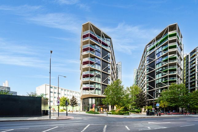 Nine Elms , Riverlight Quay, London photo 2