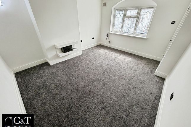21 St. Marks Road, Stourbridge photo 2