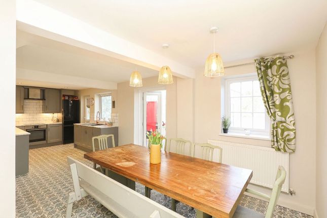 31 Slack Lane, Chesterfield photo 4