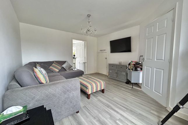 55, Falcon Road, Yeovil photo 3