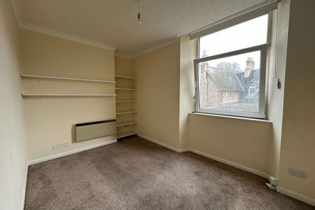 Flat 4, Matlock Court, 3 St. Lukes Road, Torquay photo 3