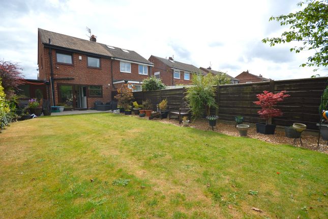 2 Fairford Way, Stockport photo 4