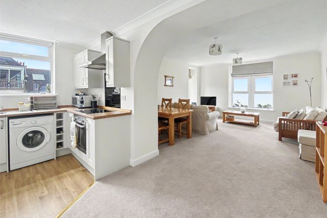 Flat 4, White Rose,, The Esplanade, Devon photo 4