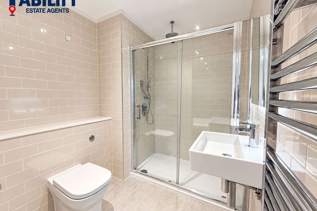 Victory Place, Three Bedroom Maisonette with Private Garden, Elephant Park photo 4