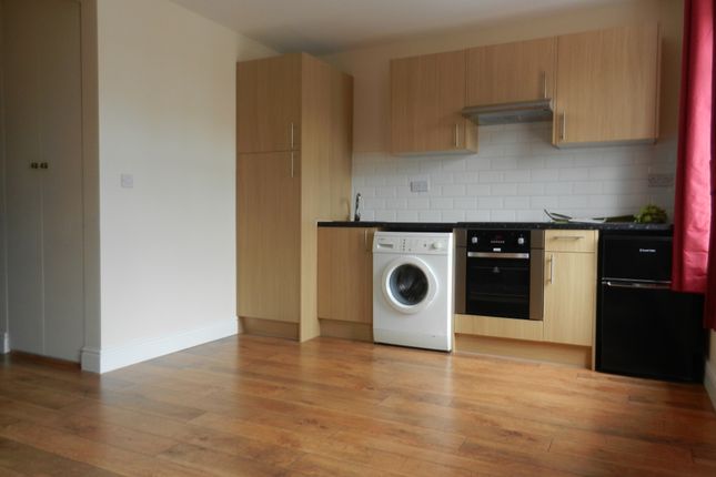 Studio to rent in Higham Hill Road, Walthamstow