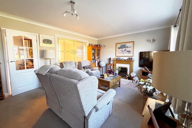 Flat 7, Purbeck Court, De Moulham Road, Swanage photo 3