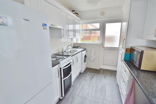 Lymington Avenue, Great Clacton photo 4