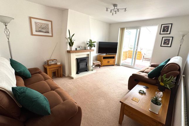 13, Quincy Road, Egham photo 3