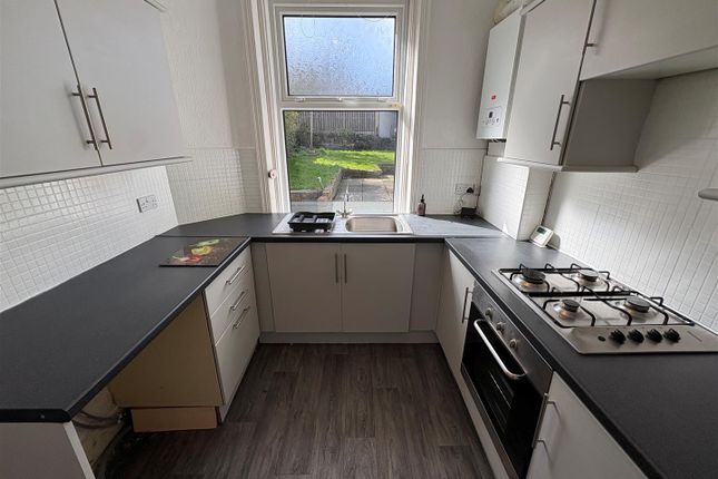 12, Byland Grove, Bradford photo 2
