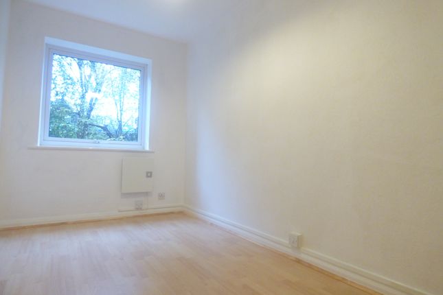 127, Bury photo 5