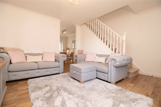 34, Denholme Drive, West Yorkshire photo 2