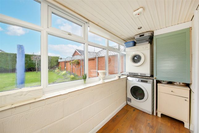 Bungalow for sale in Delph Bank, Walton, Chesterfield