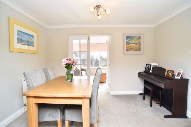 9 Pinewood Gate, Harrogate photo 4