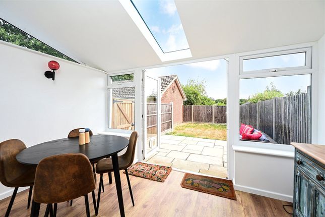 34, Kingfisher Walk, Guildford photo 5