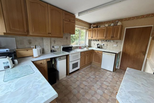 1, Brooklands Close, Daventry photo 2