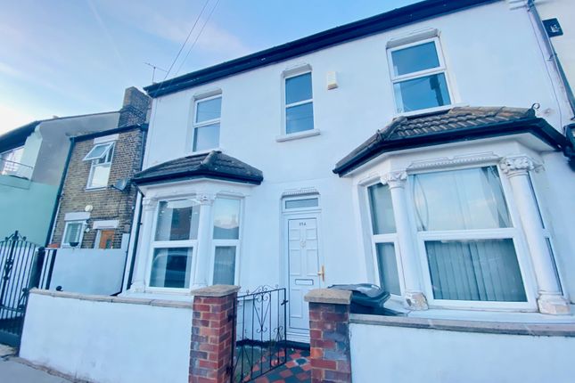 Thumbnail End terrace house to rent in Cherry Orchard Road, Croydon