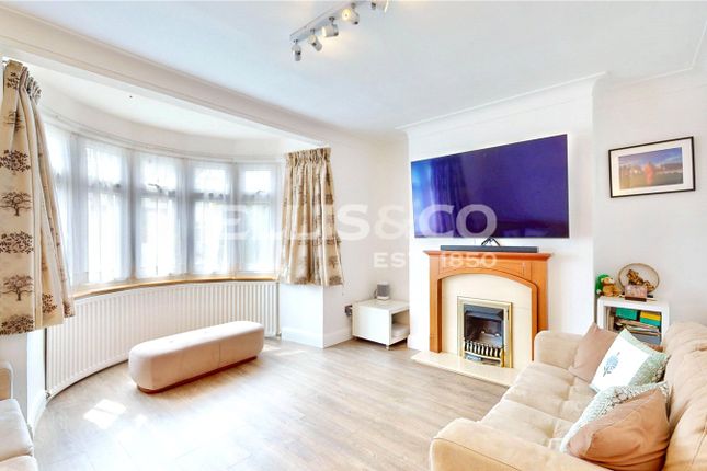 5, Prestwood Avenue, Harrow photo 2