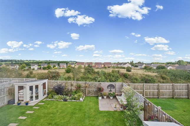 57, Twister Crescent, Stonehouse photo 2
