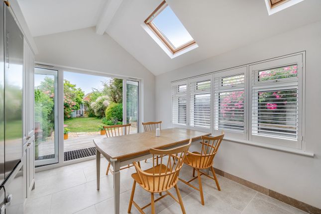18, Burrard Grove, Lymington photo 3