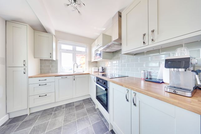 56, Edmunds Avenue, Orpington photo 3
