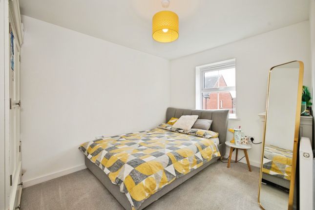 32, Feltham Close, Somerset photo 2