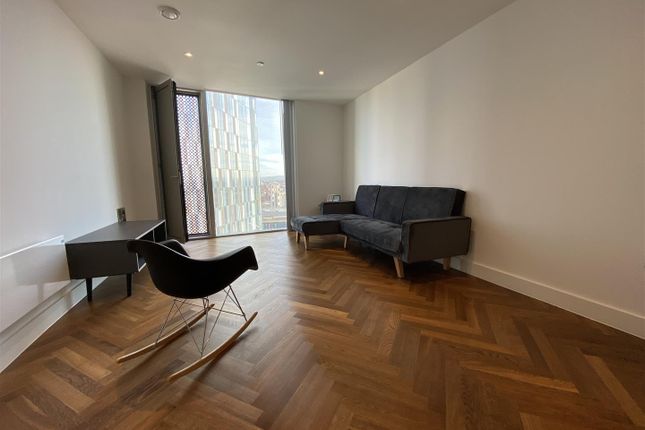 Apartment 2307, Deansgate Square, Manchester photo 3