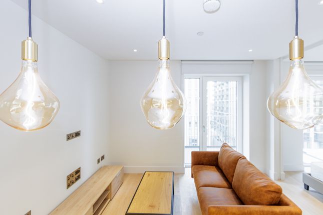 33 Parkside Apartments,, Cascade Way, White City photo 3